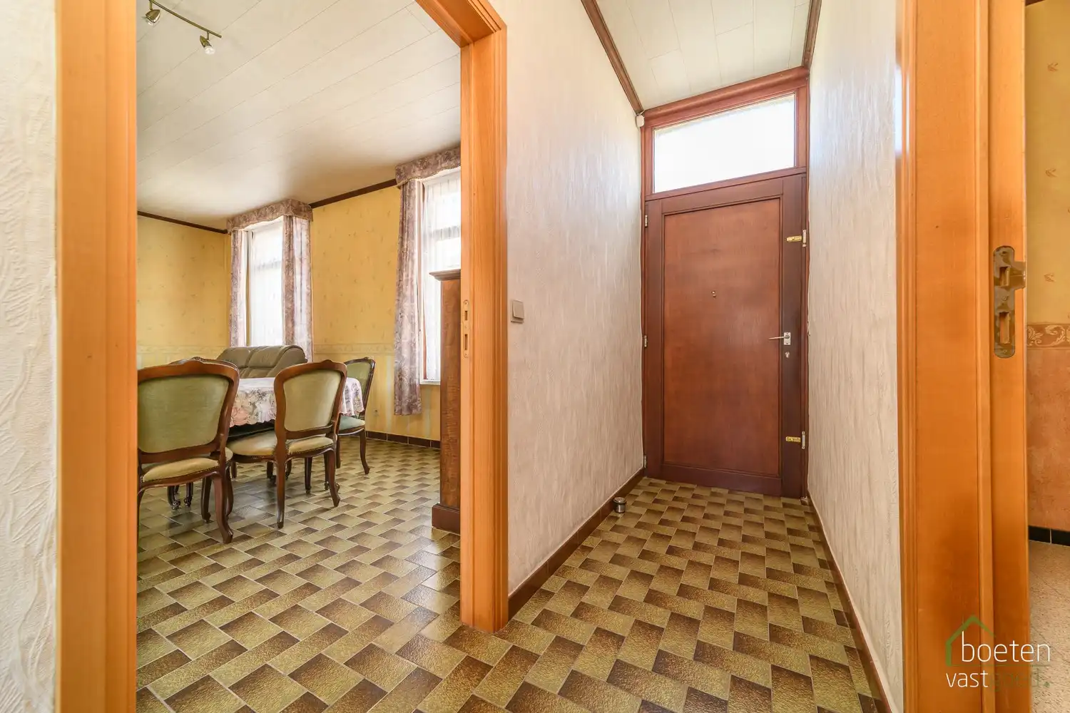 GIJVERINKHOVE: Degelijk woonhuis met 3 slaapkamers, loods (ca 100m²), zonneterras en -tuin op 545m² grondopp. foto 3