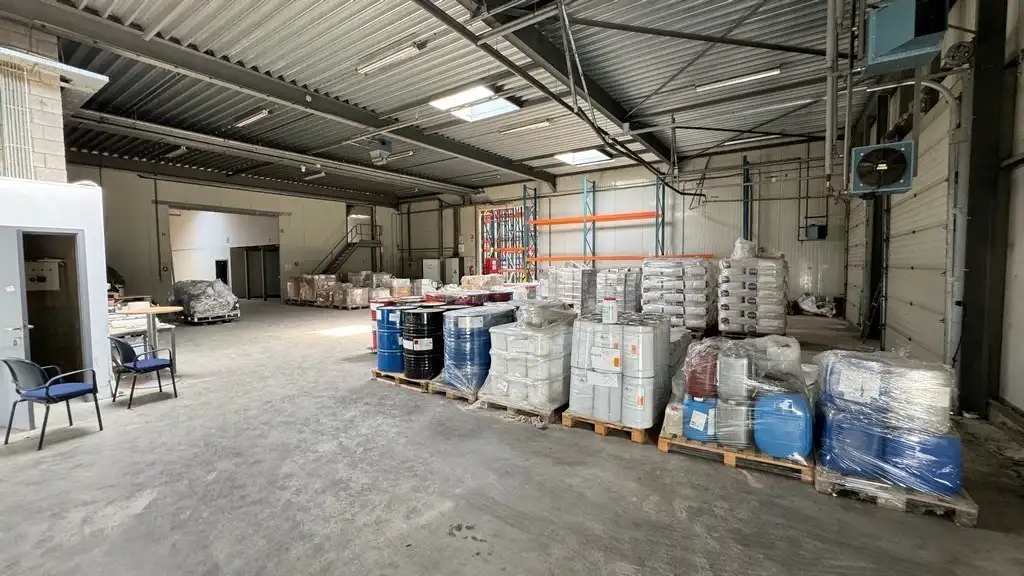 Logistiek bedrijfspand te huur in industriezone te Malle foto 3