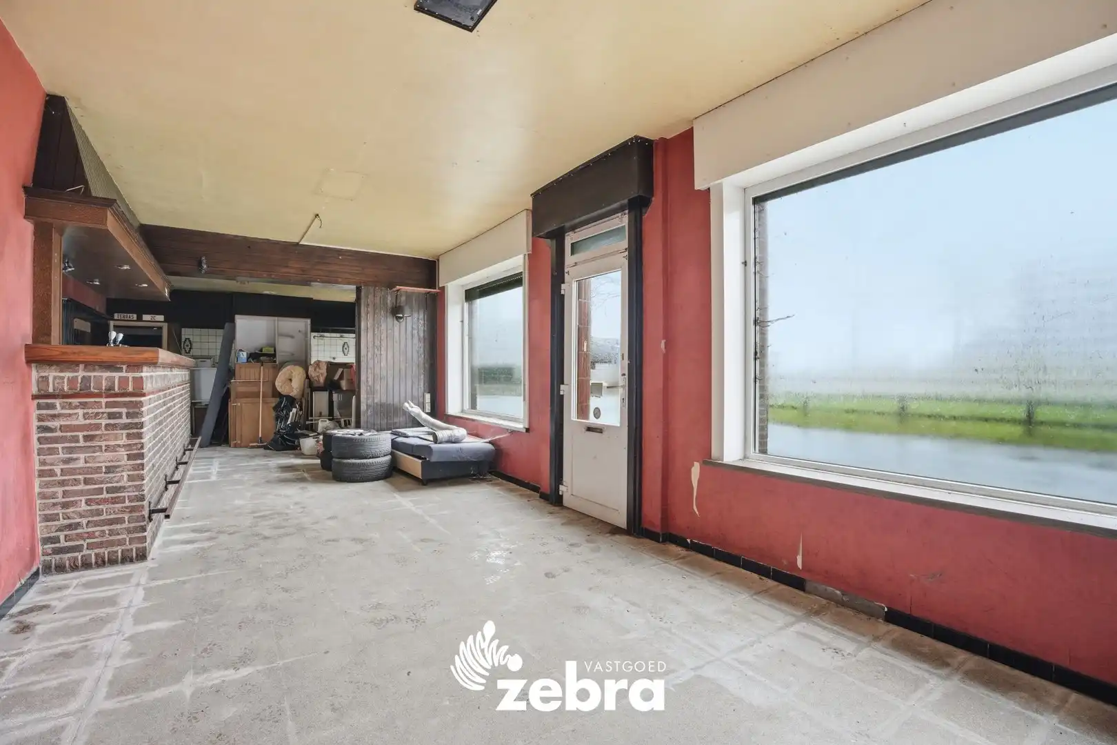 Te renoveren woning op een rustige ligging te Zwevezele! foto 9