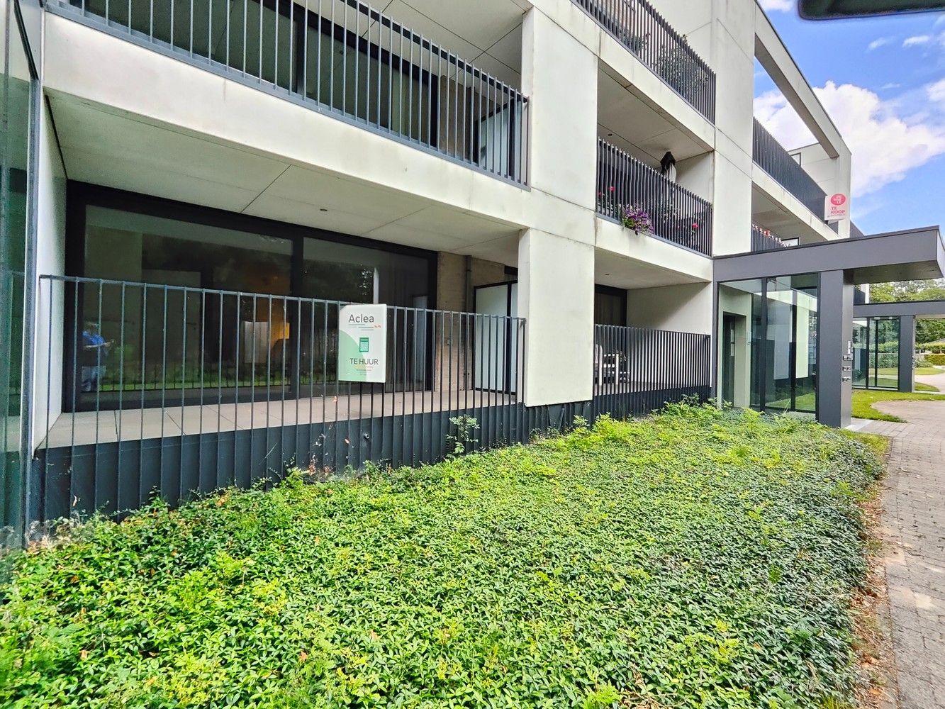 ruim gelijkvloers appartement met zicht op pastorietuin foto 2