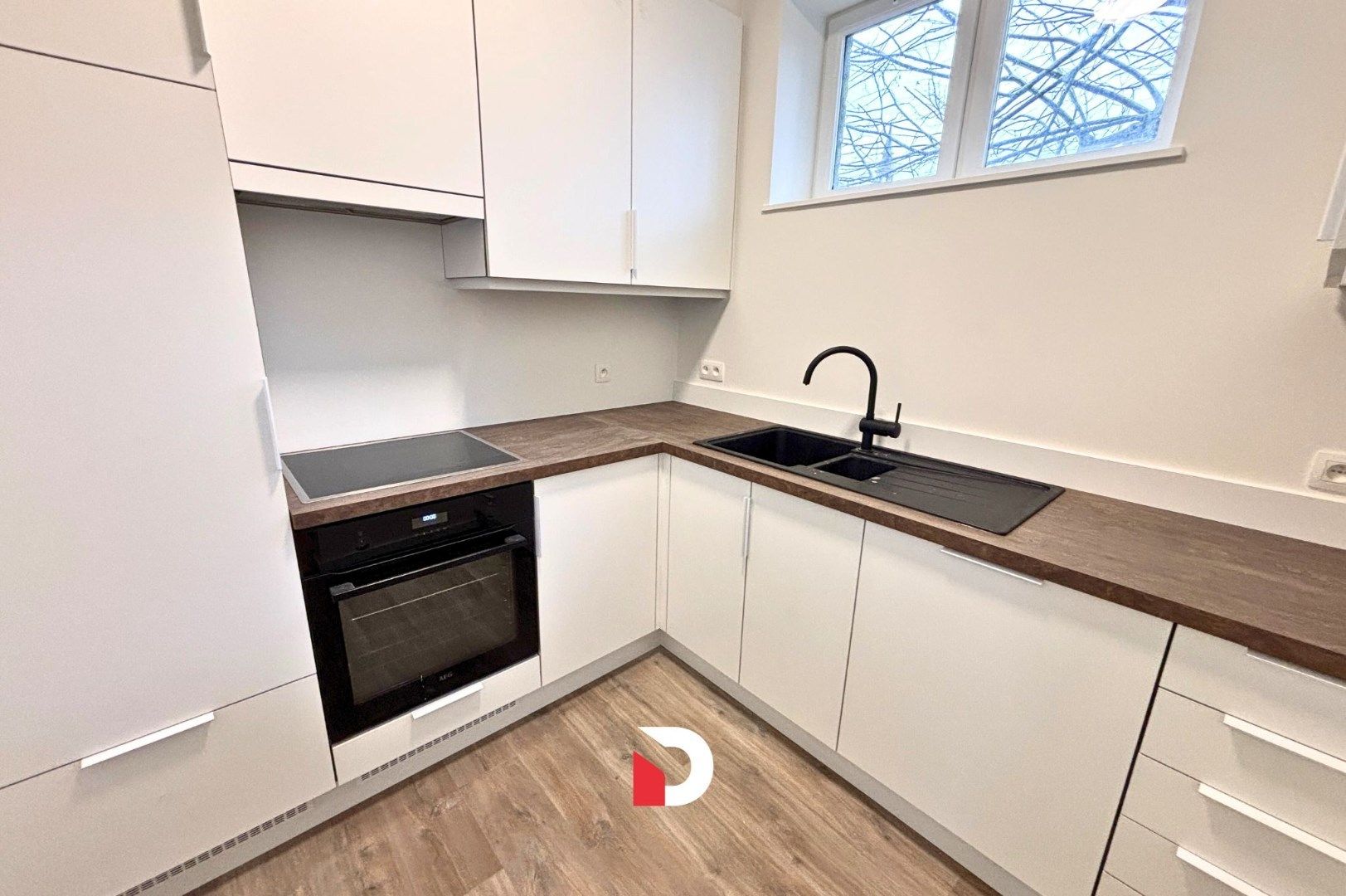 Gezellige gerenoveerde stadswoning met 2 slaapkamers foto 6