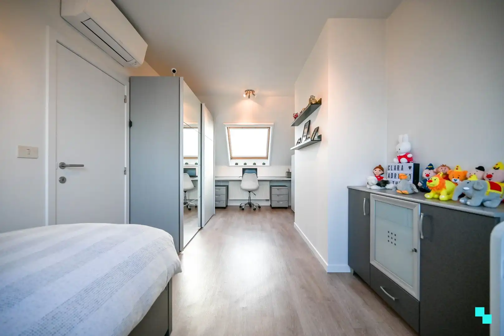 Riant, instapklaar appartement te Kortrijk foto 23