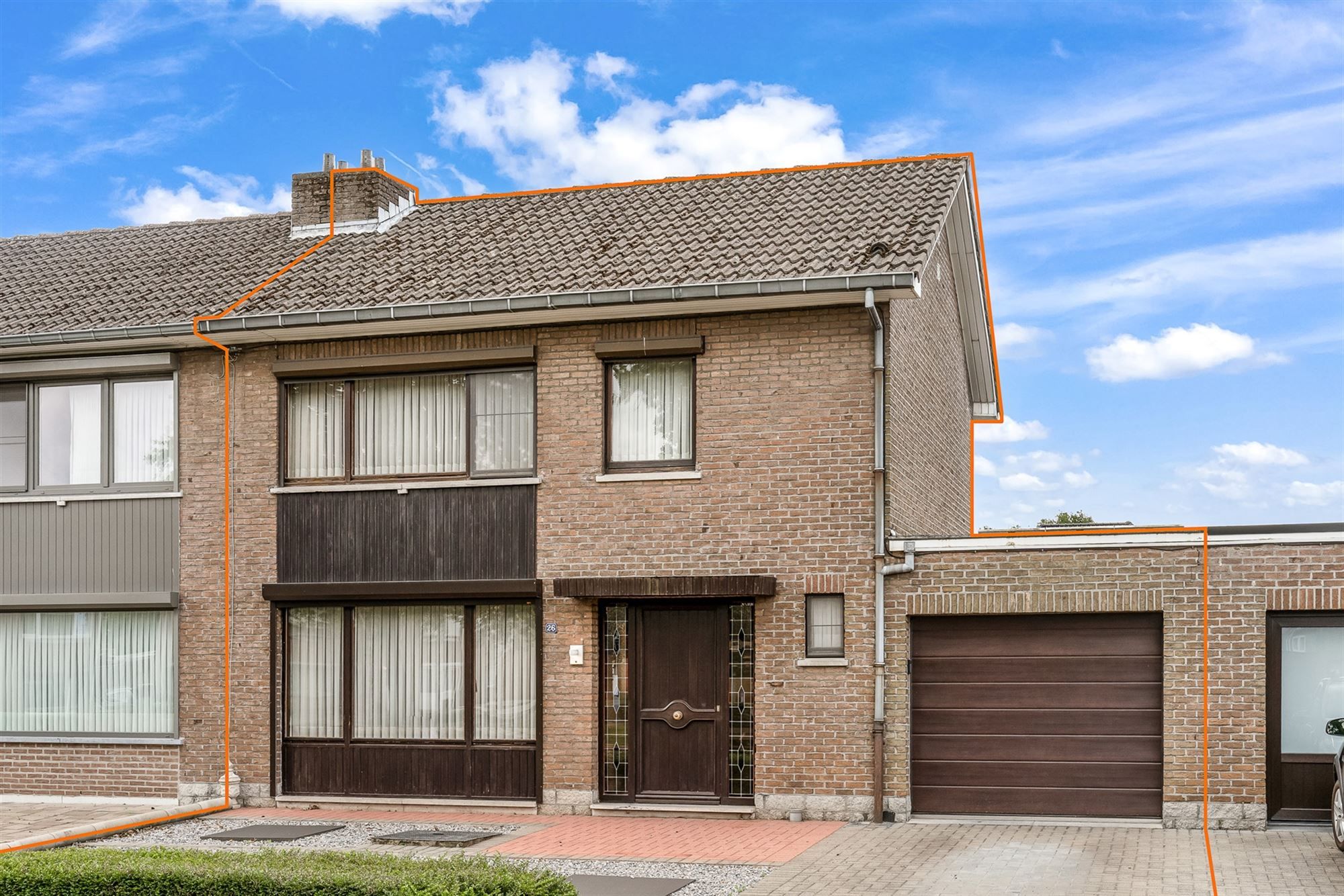 Hoofdfoto van de publicatie: MOOI ONDERHOUDEN WONING MET 3 SLAAPKAMERS EN GEZELLIGE TUIN VLAKBIJ KOERSEL-CENTRUM