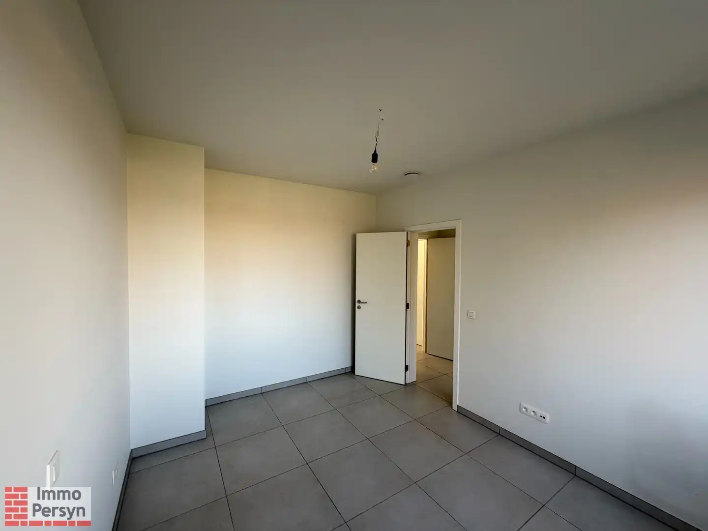 Lichtrijk 2-slaapkamer appartement met zuidgericht terras in Kuringen foto 17