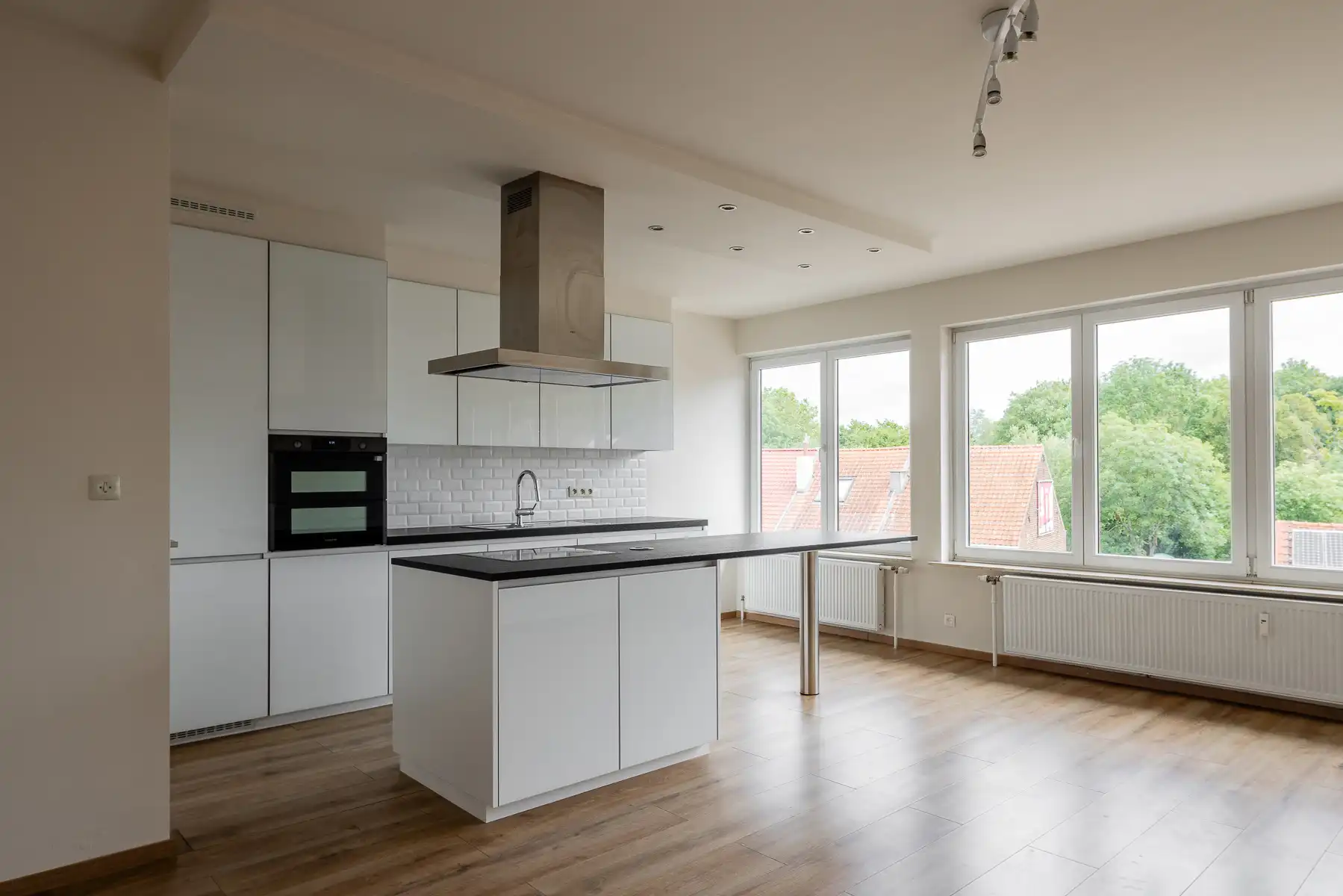 Lichtrijk appartement met 2 slaapkamers en vrij uitzicht foto 3