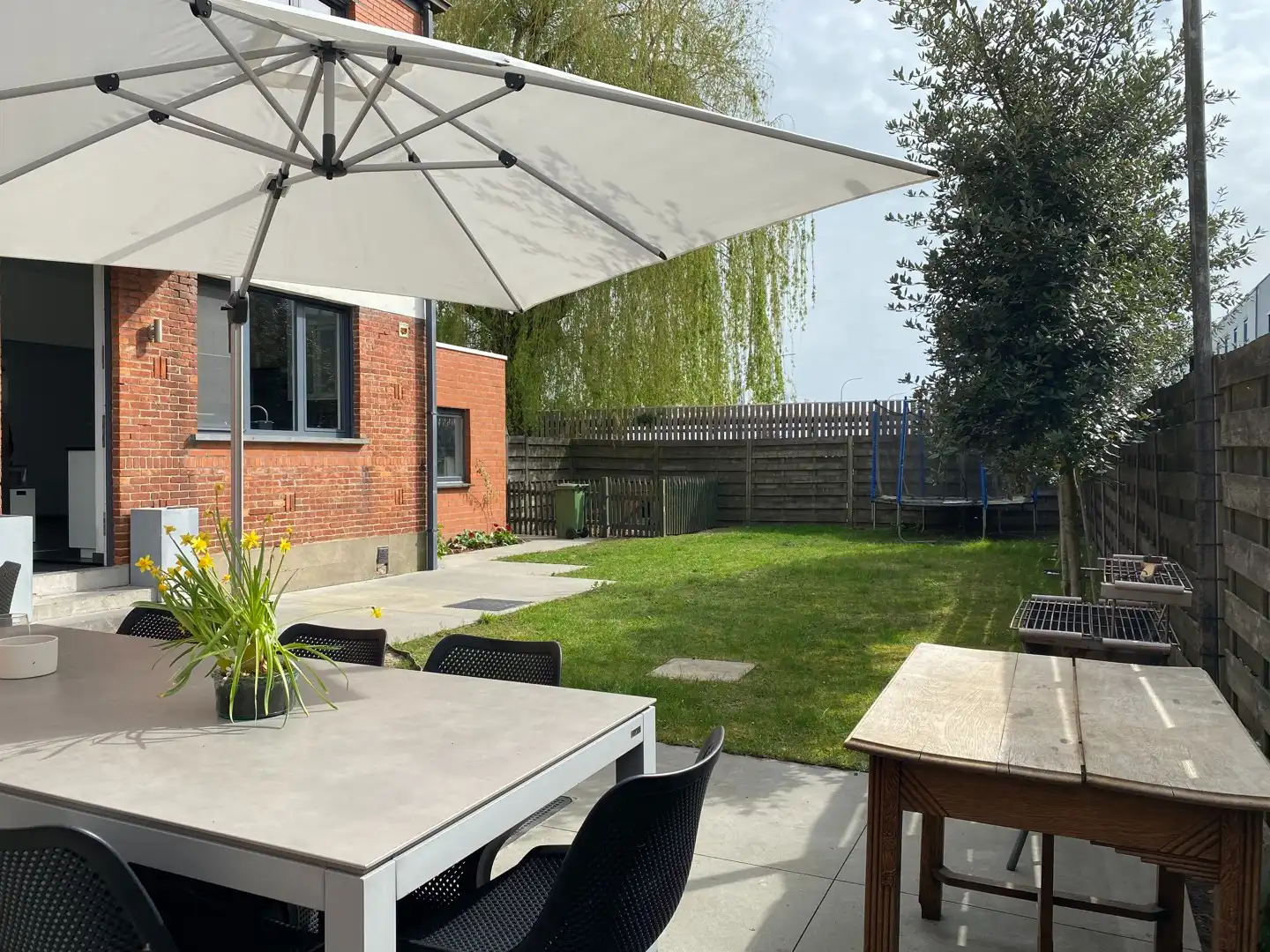 Karaktervolle gerenoveerde woning met garage en tuin foto 13