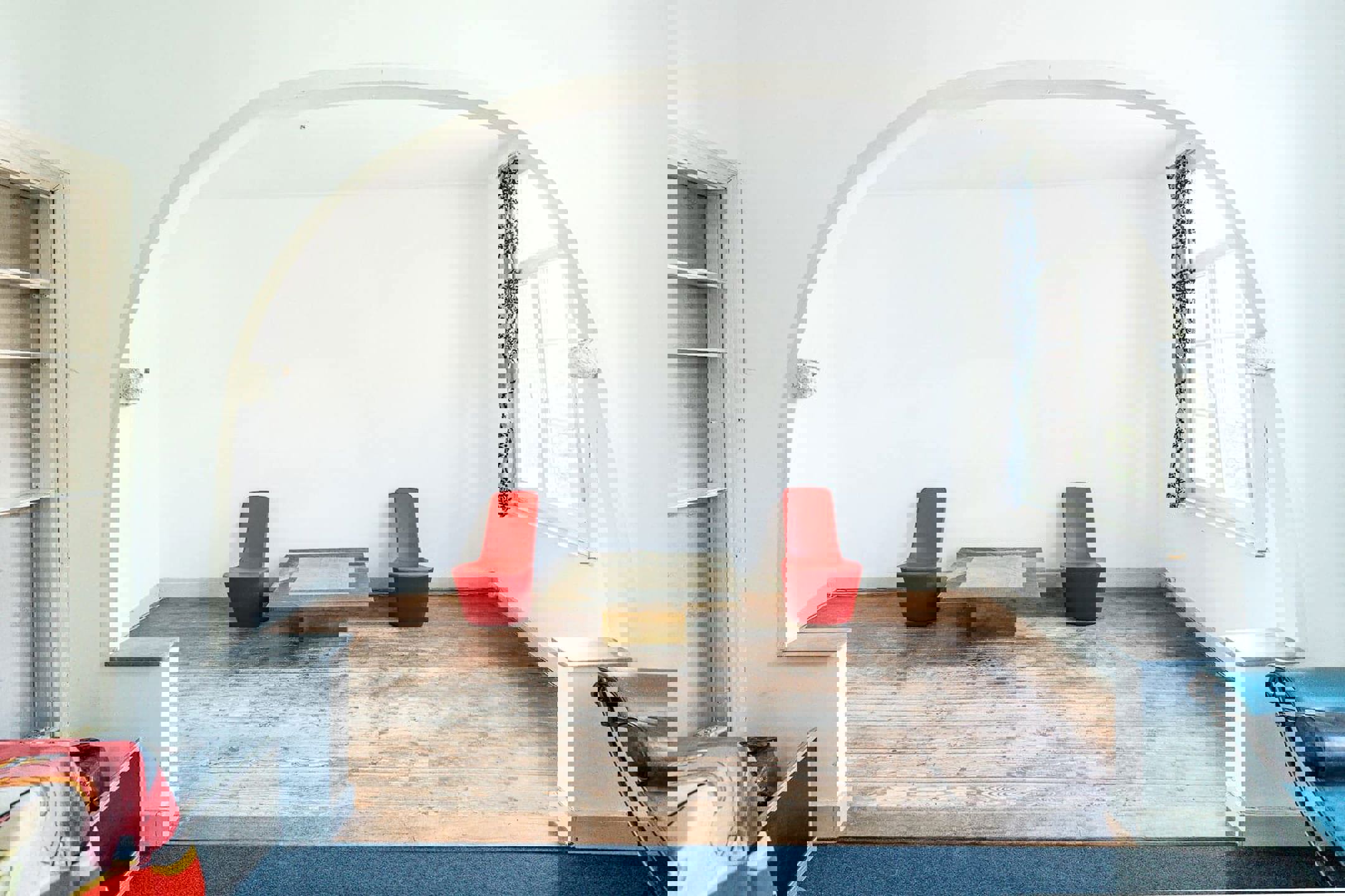 Totaalrenovatie met veel potentieel! foto 2