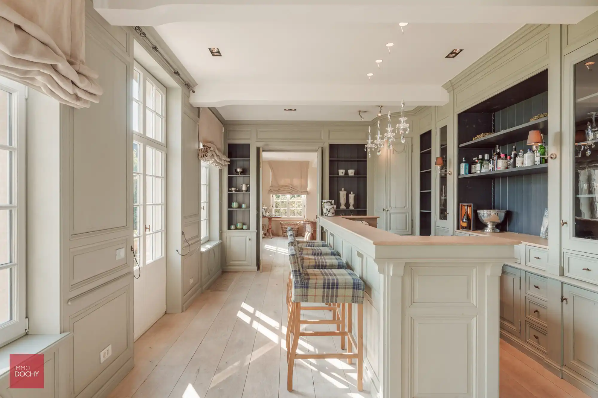 Recente luxe-villa met zwembad foto 15