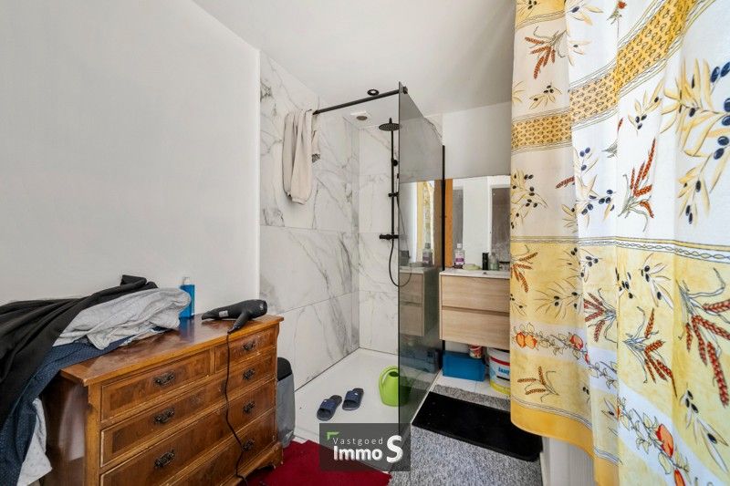 Opbrengsteigendom met 2 entiteiten en garage te Oostende foto 14