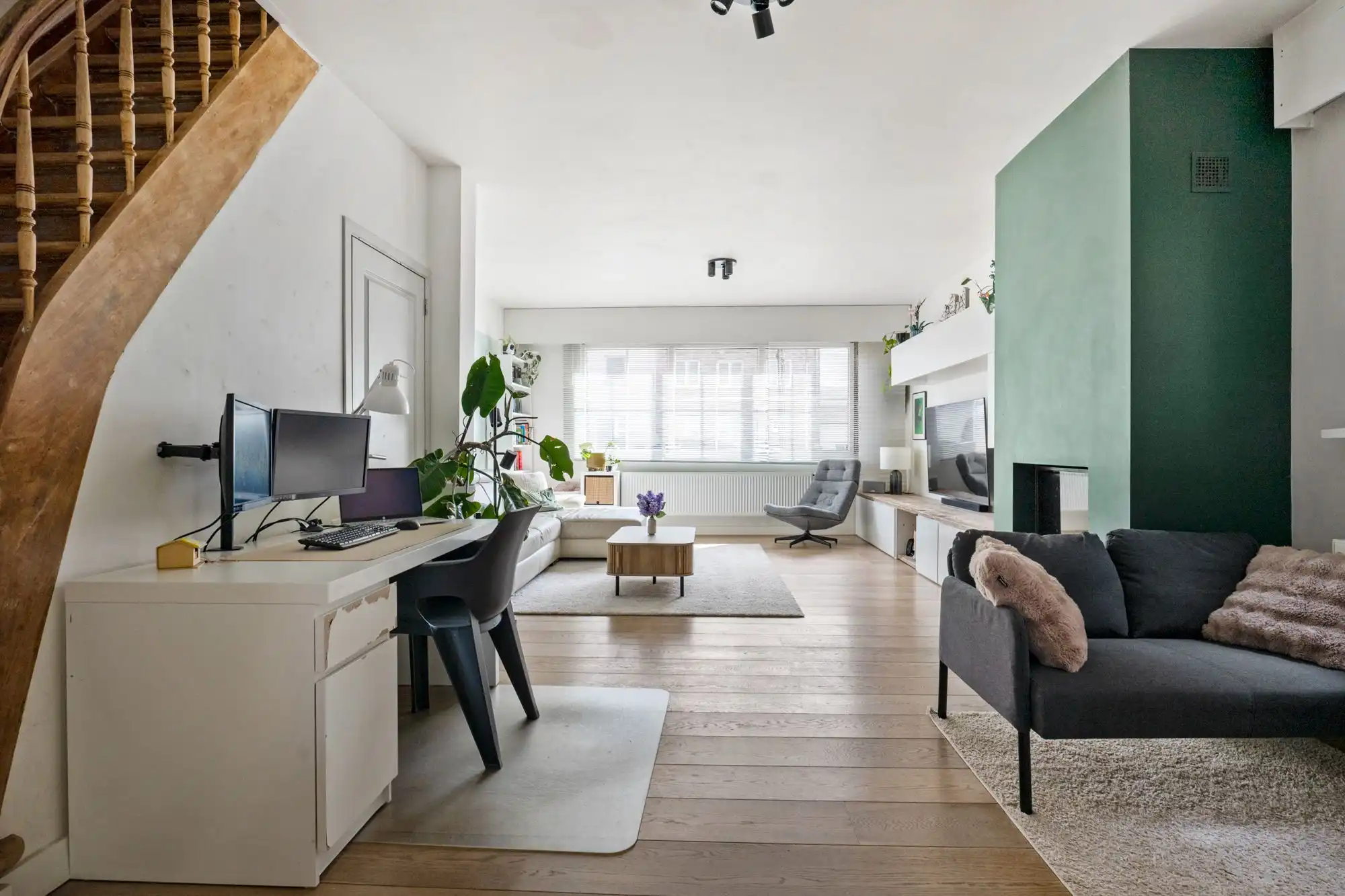 Ruimte, licht en comfort - De ideale gezinswoning met 4 slaapkamers en tuin in Brasschaat! foto 2