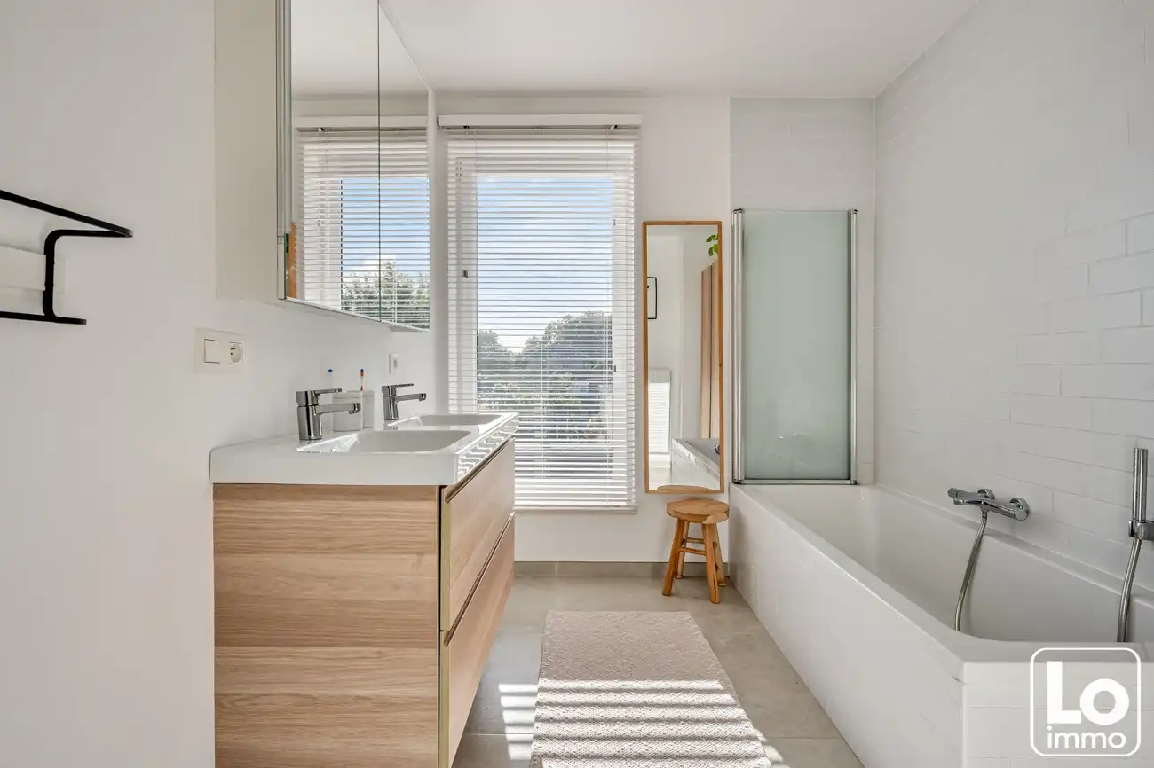 Recente gezinswoning met 3 slaapkamers en mooie zuidwest gerichte tuin foto 12