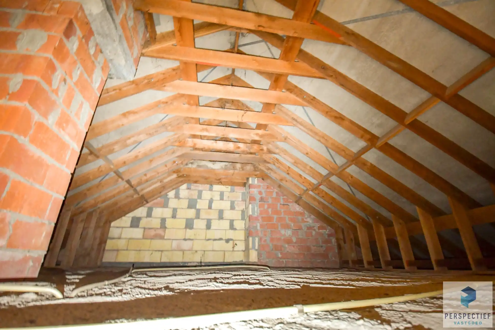 Centraal gelegen ruime woning met 3 slaapkamers - garage en grote tuin foto 12