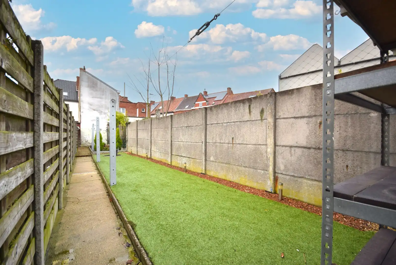 Verzorgde rijwoning in het centrum van Roeselare foto 2