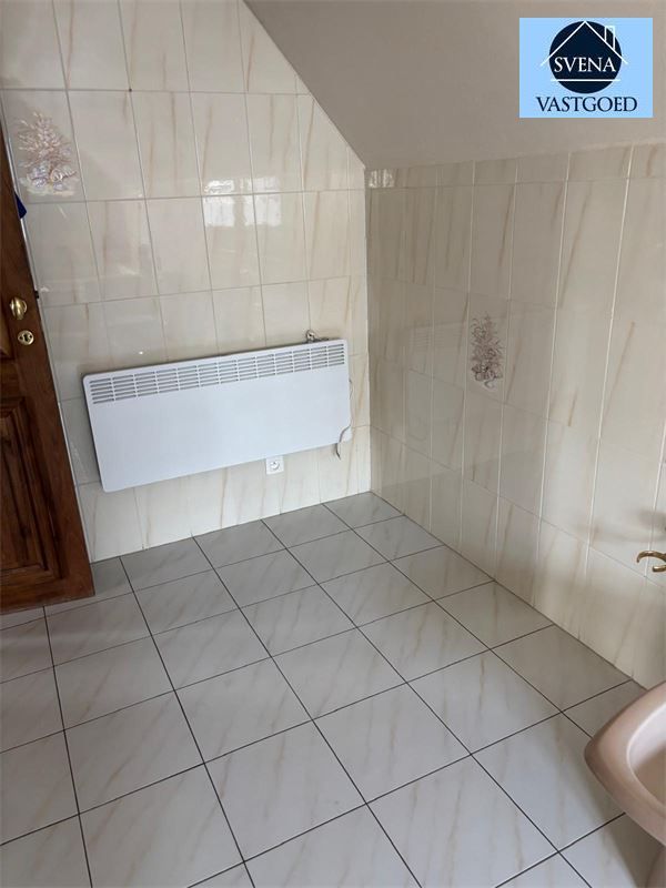 MOOIE RUIME VILLA MET SLAAPKAMERS EN TUIN  foto 12