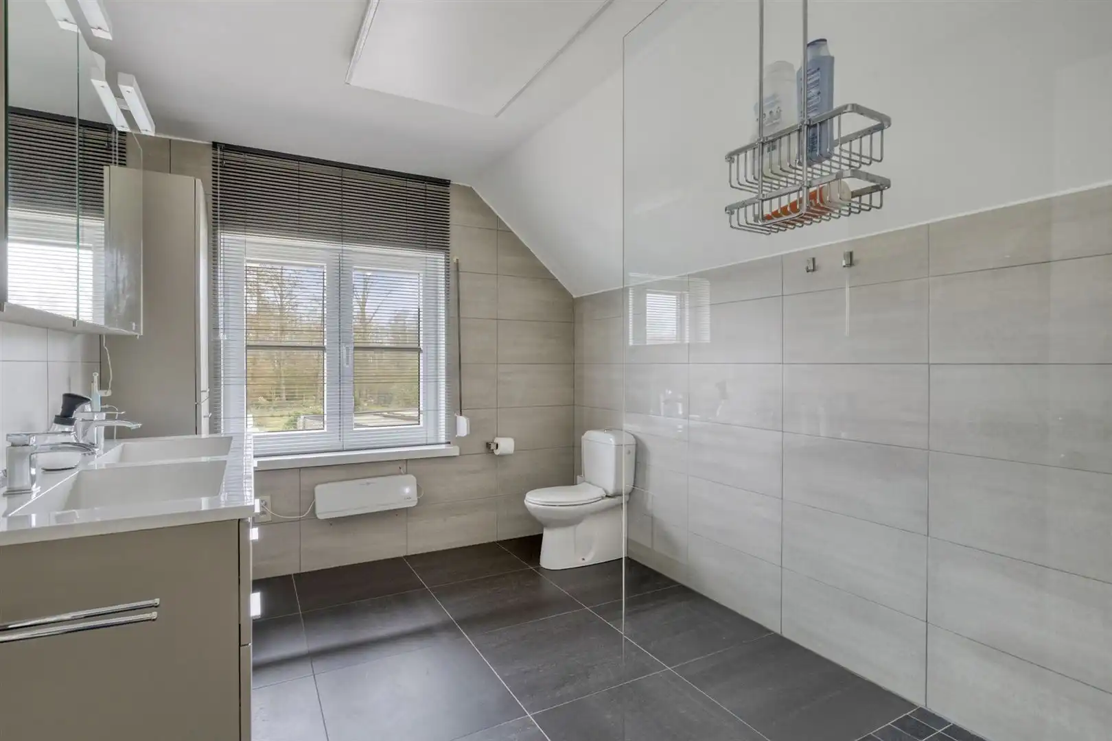 TE KOOP: Prachtige villa op een perceel van 36a48ca te Koersel! foto 24