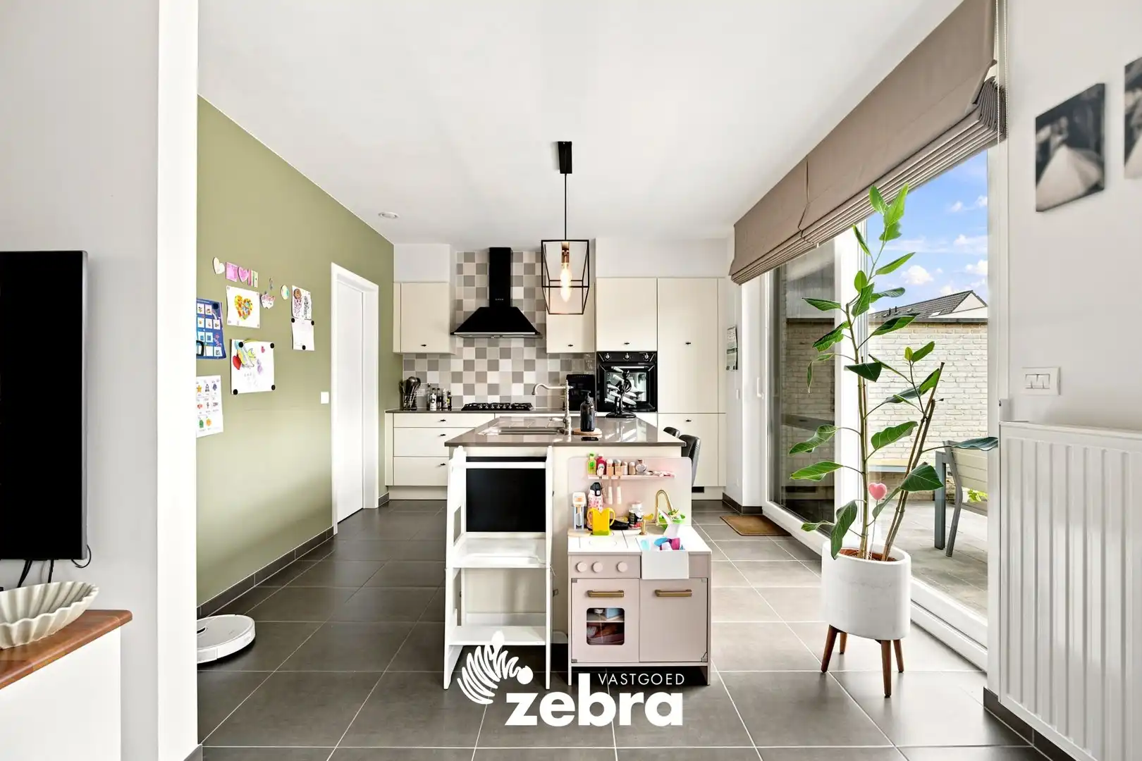 Modern wooncomfort in een instapklare woning met 4 slaapkamers! foto 9