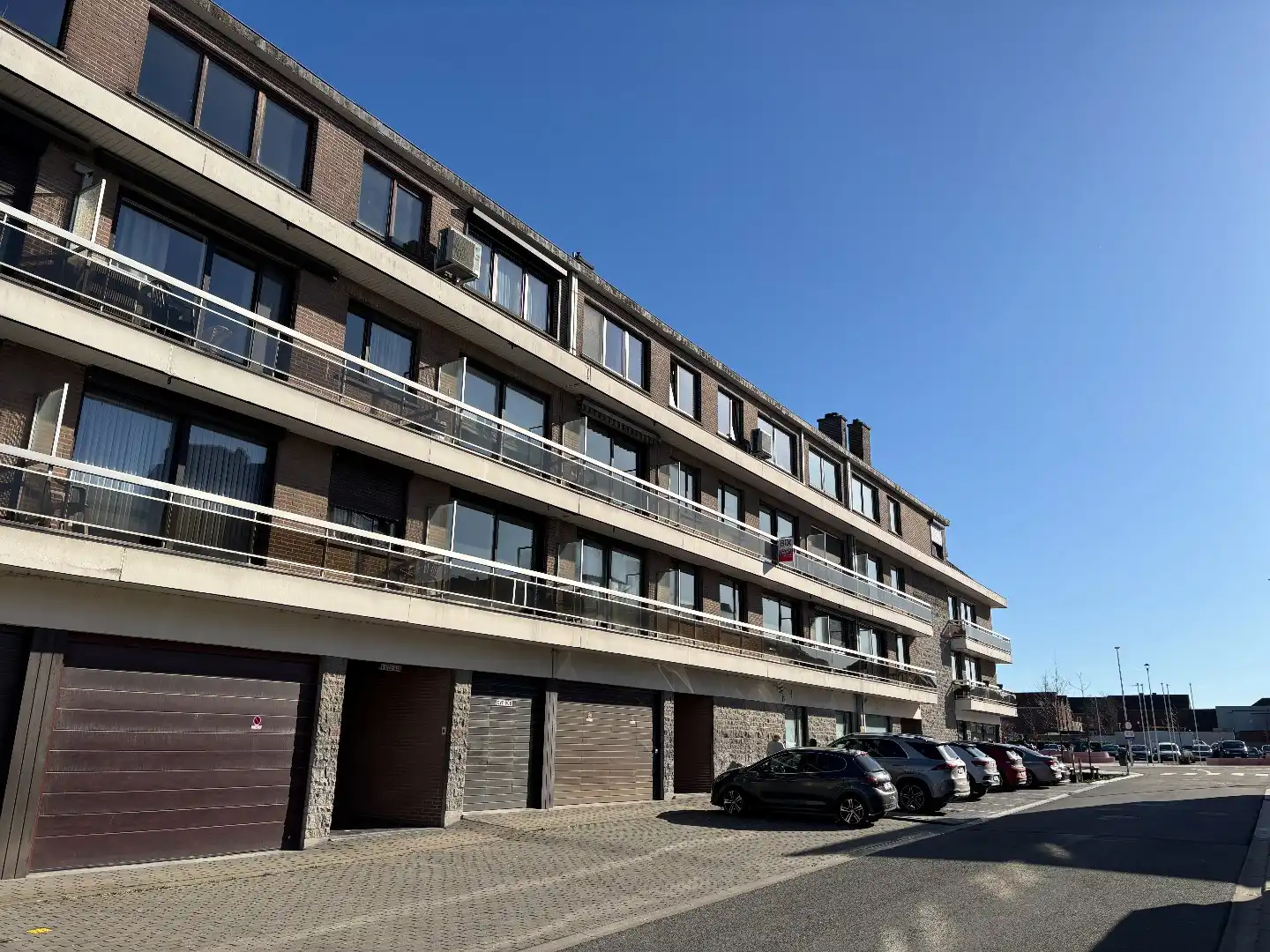 Gerenoveerd 2-slaapkamerappartement in het centrum! foto {{pictureIndex}}