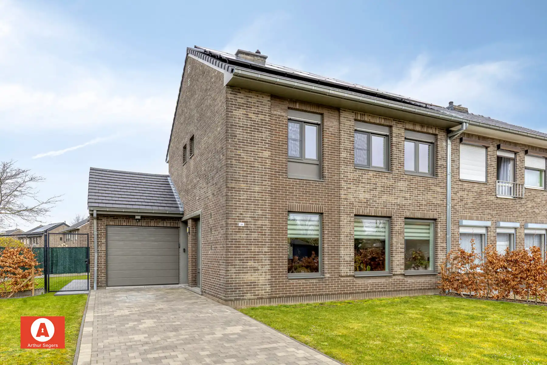 Energiezuinige half-open bebouwing mét alle comfort. foto 4