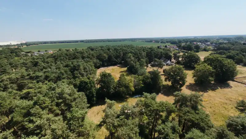 Uniek groendomein van ca. 6 ha met te renoveren woning. foto 3