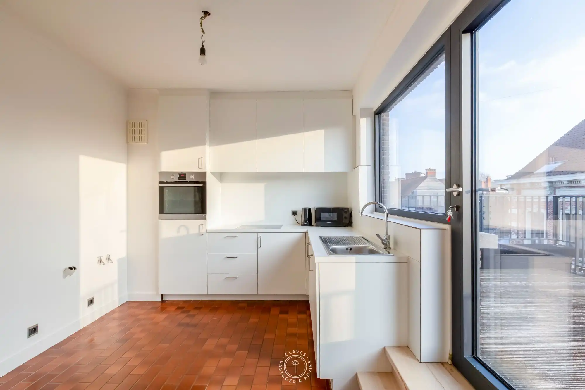 Dakappartement met ruim zuidgericht terras in centrum Sint-Niklaas foto 3