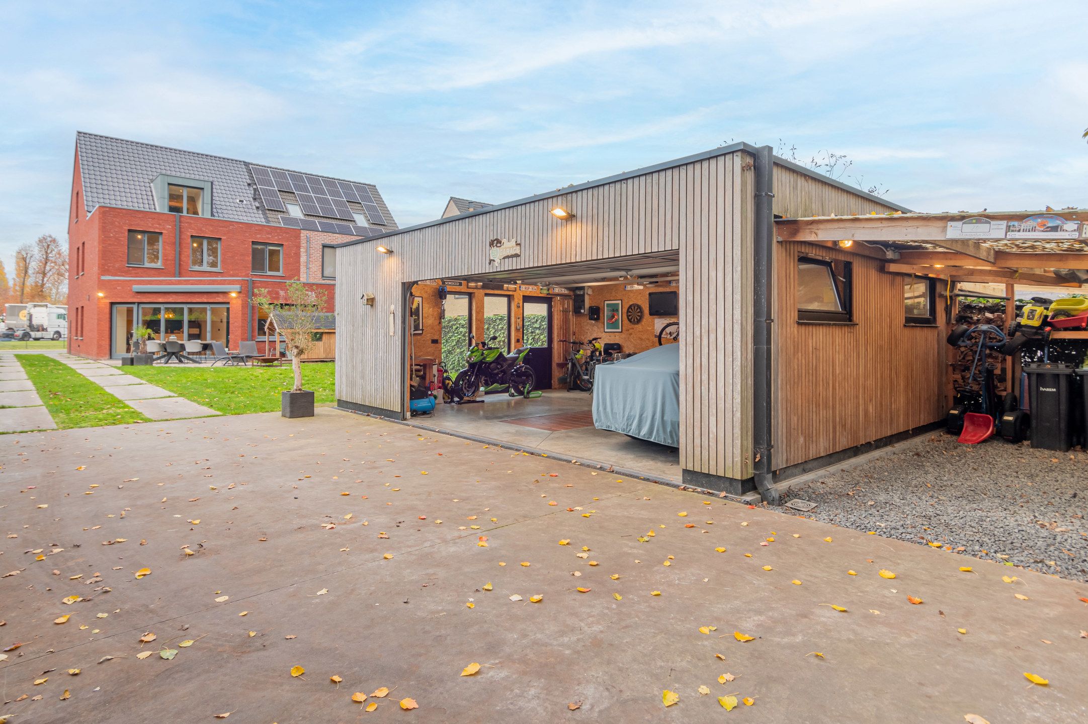 Moderne HOB met 4 (mogelijk 5) kamers en dubbele garage foto 33