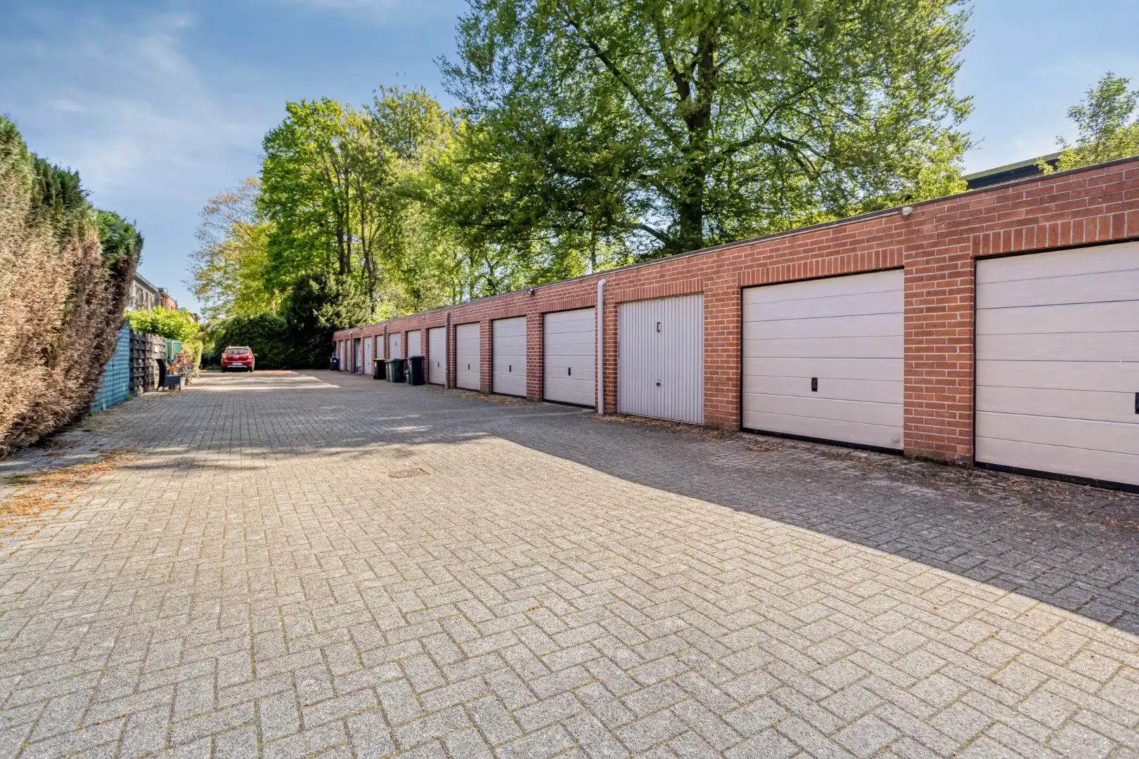 Comfortabel 2 slpk appartement met terras en garage foto 22