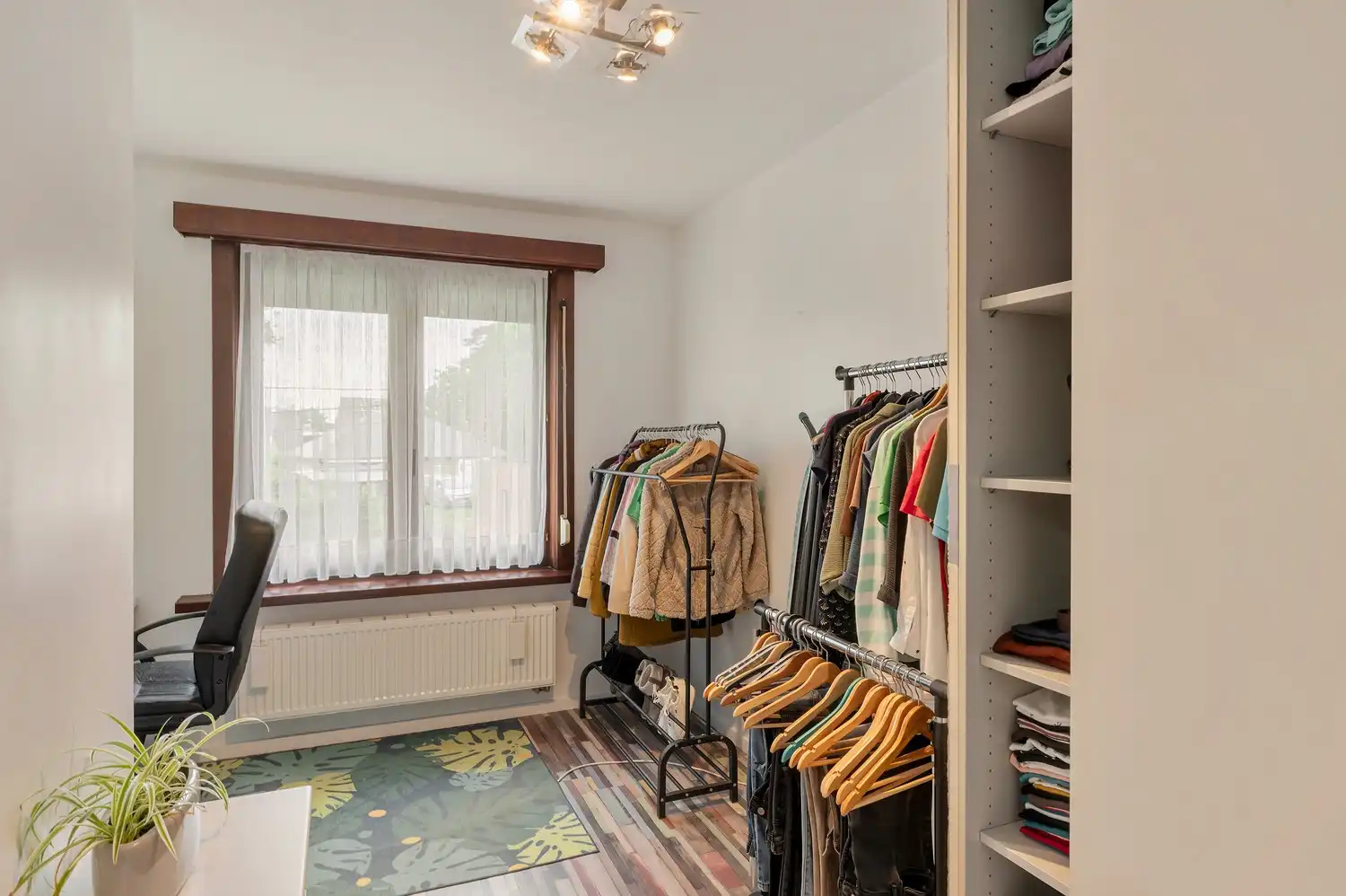 Ruime rustige vrijstaande woning met nieuwbouw-uitbouw foto 17