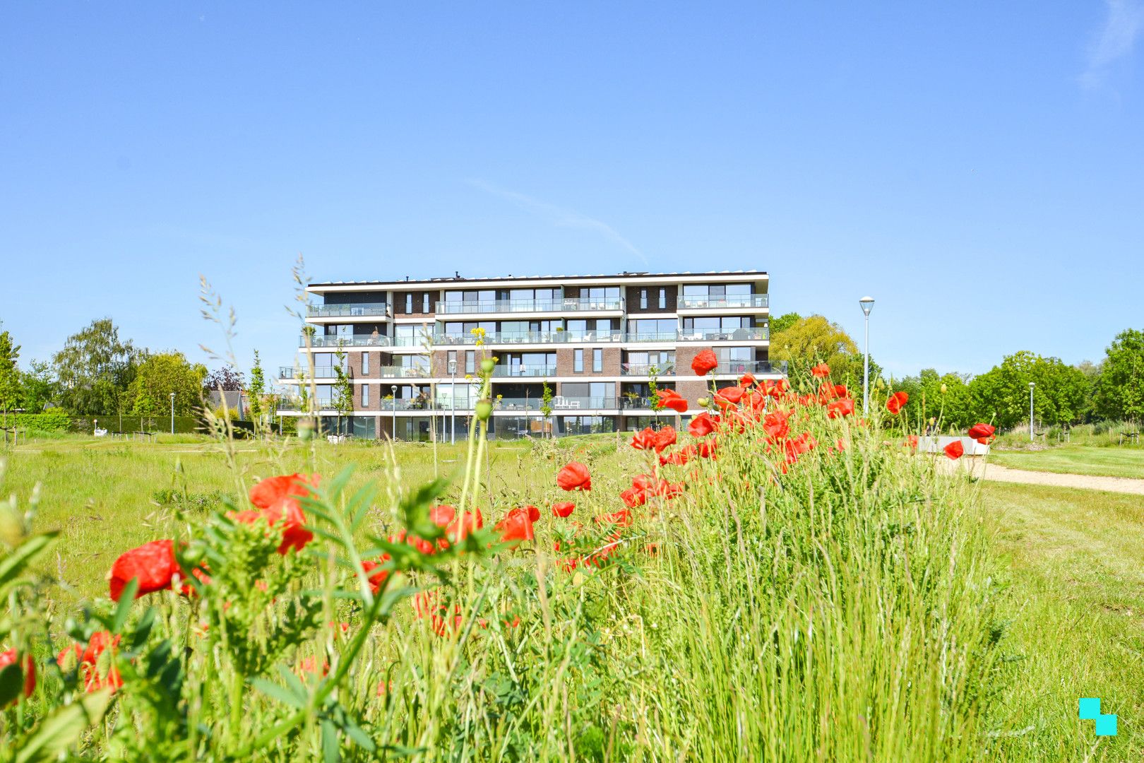 Gelijkvloers appartement aan het kanaal en gemeentepark foto 2