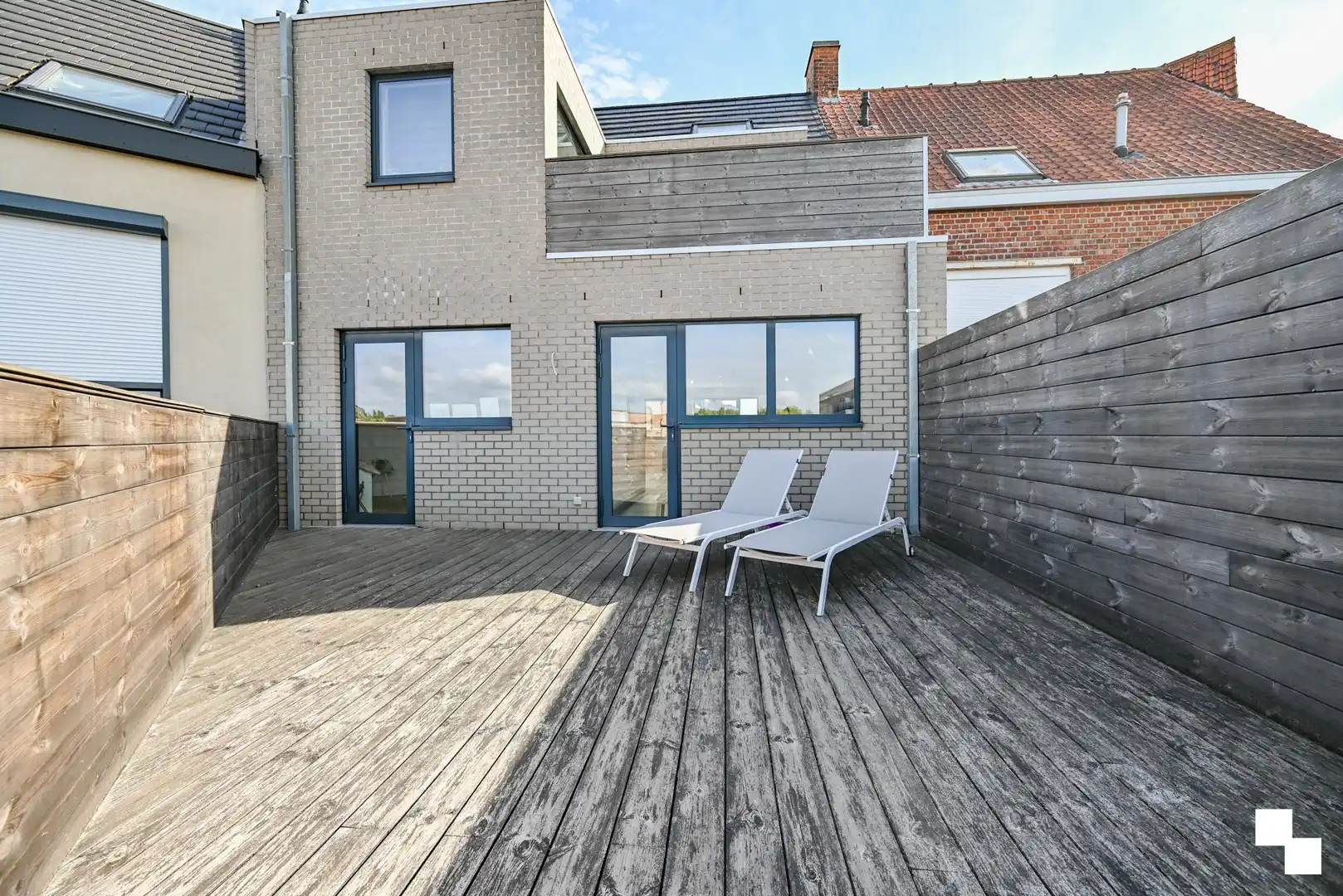 Tweeslaapkamer appartement met garage nabij het centrum van Izegem foto 28