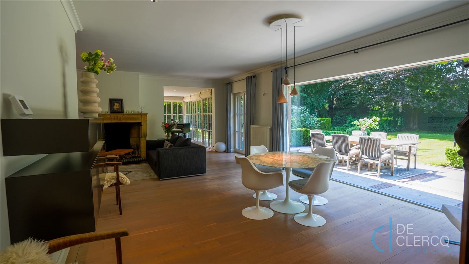 Karaktervolle villa op omvangrijk perceel te koop Lochristi! foto 2