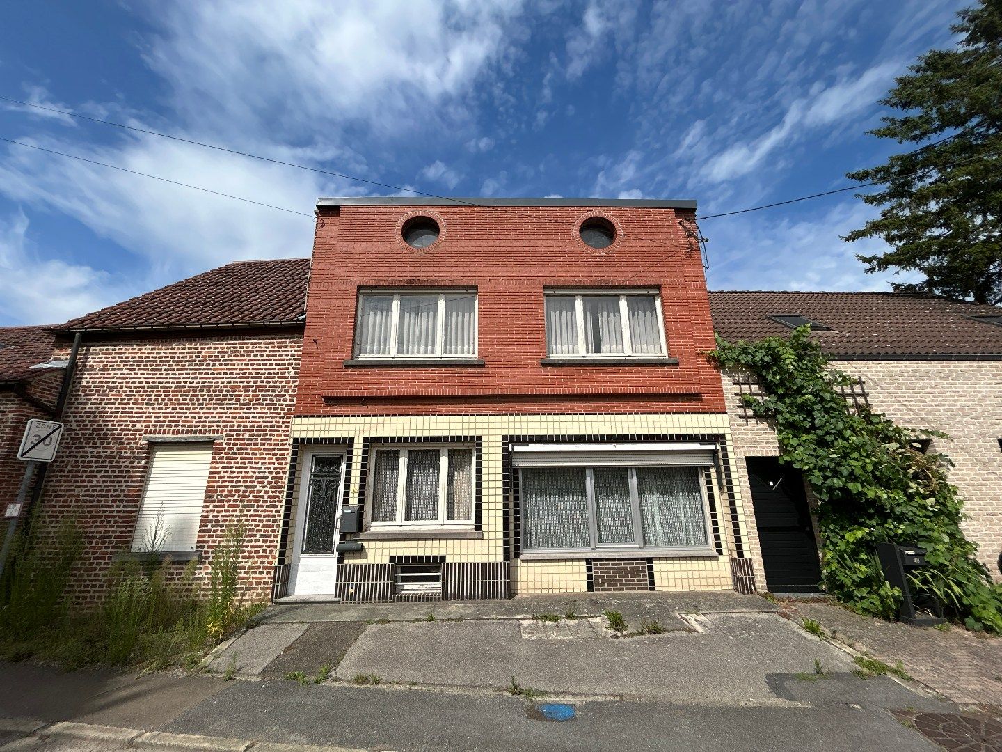Hoofdfoto van de publicatie: Verrassend ruim renovatiepand te Wespelaar 