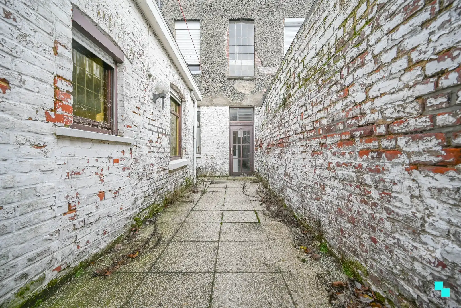 Ruime te renoveren halfopen bebouwing te Bissegem foto 16