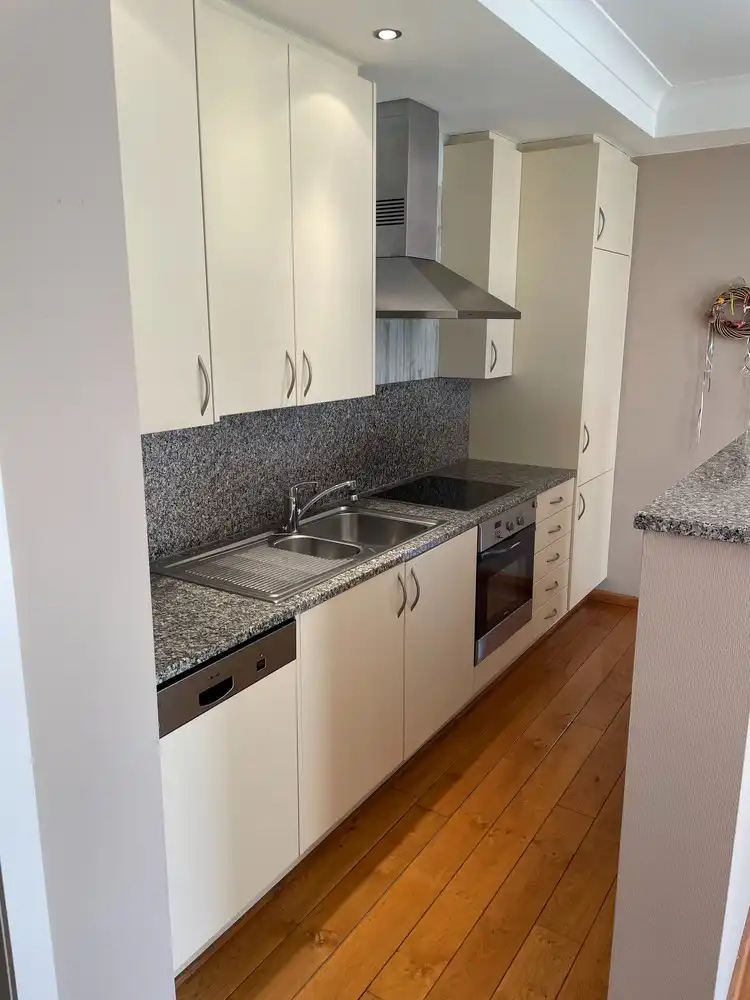 Gelijkvloers appartement met 2 slaapkamers + terras + tuin foto 5