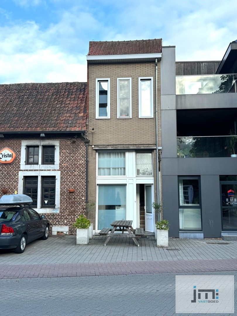 Gerenoveerde rijwoning foto 1