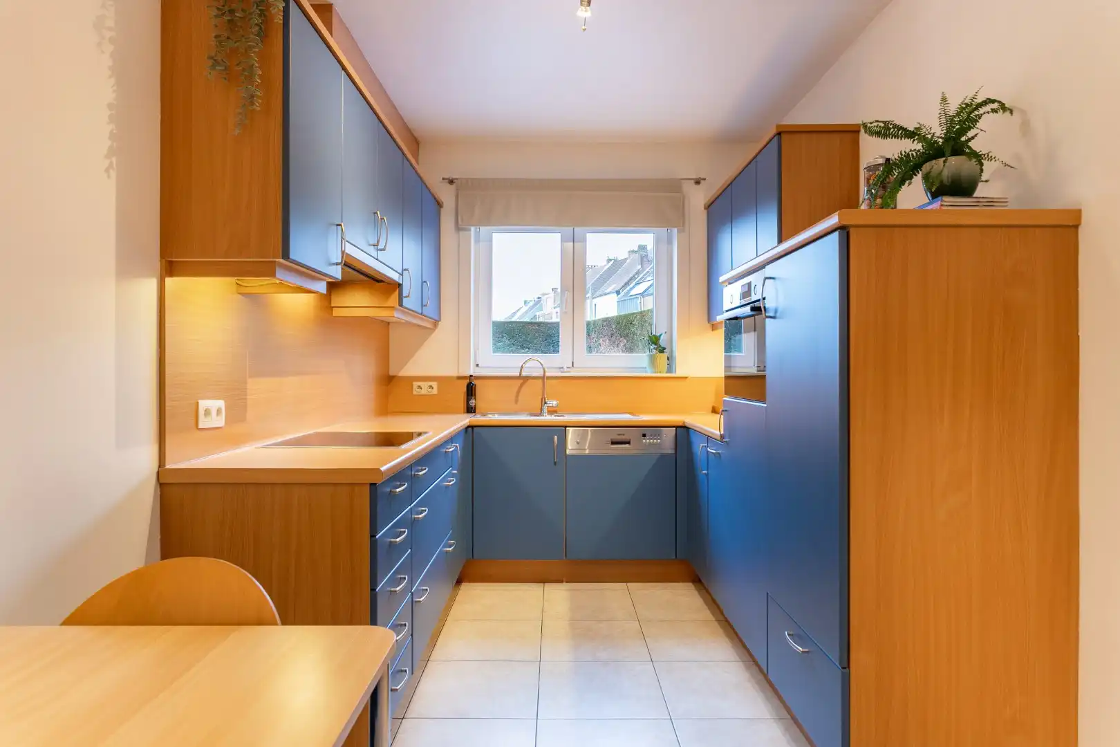 Instapklaar gelijkvloers appartement met 2 slaapkamers, garagebox en ruim terras (35 m²) aan TOP ligging in Halle foto 7