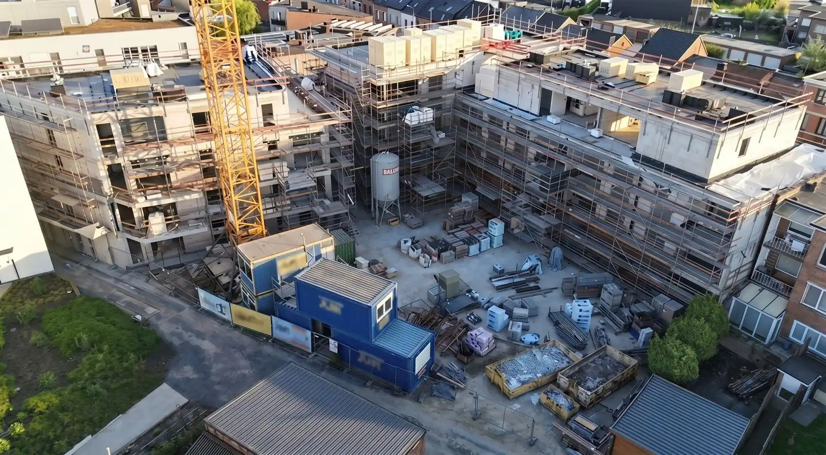 Ruim appartement op de tweede verdieping met twee slaapkamers en terras foto 2