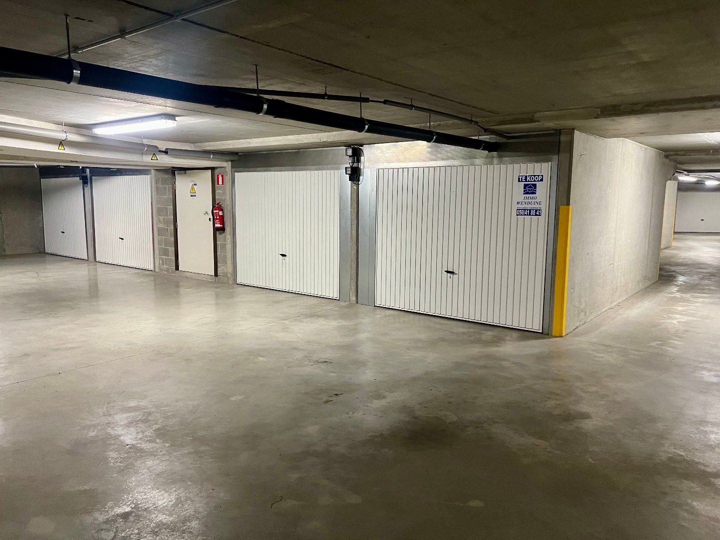 Gesloten garage - centrum Wenduine foto 3