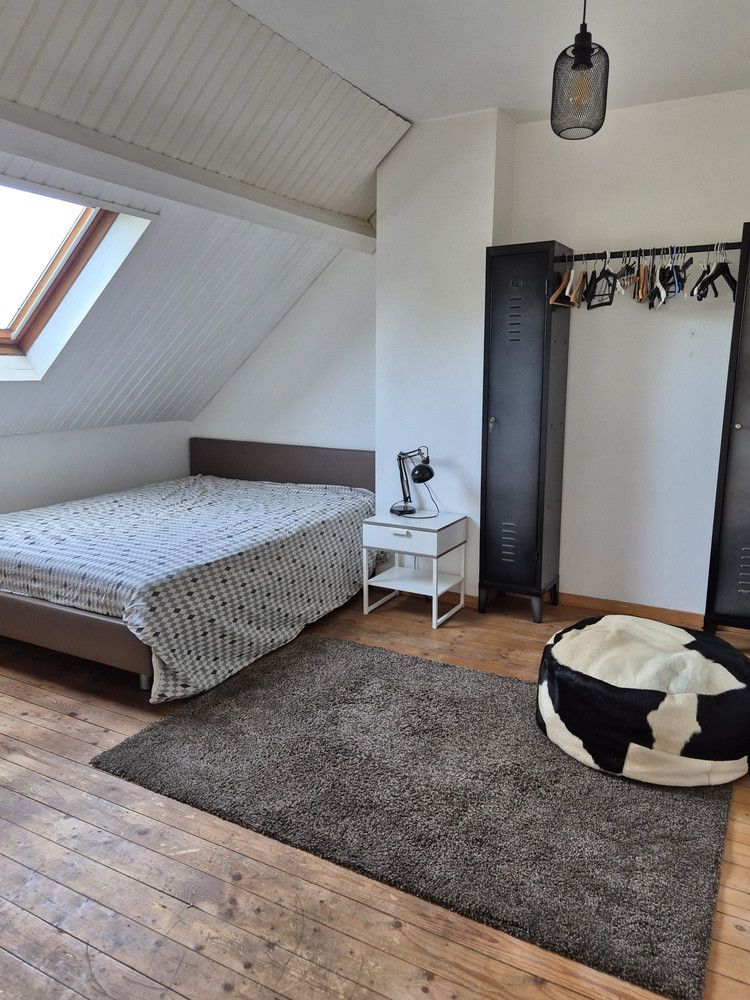 Karaktervolle gezinswoning (5-slpk) van 205 m² met tuin vlakbij het Boekenbergpark foto 28