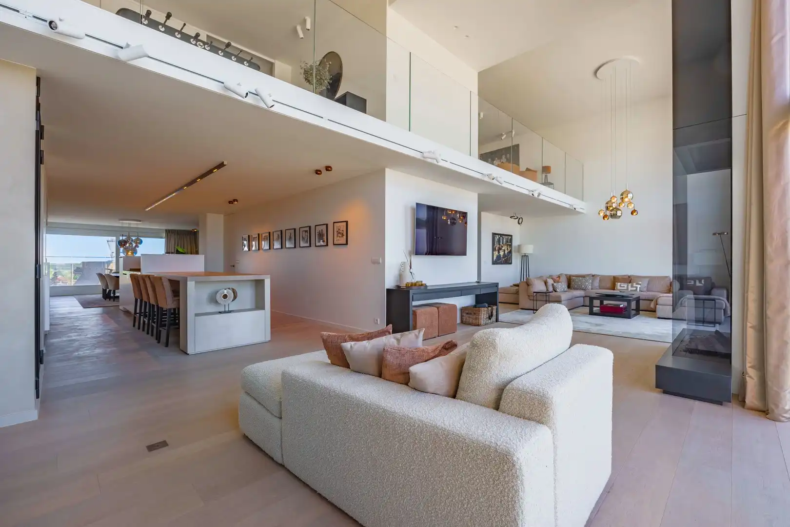 Exclusieve mezzanine met panoramisch frontaal zeezicht – Residentie Royal Navy foto 2