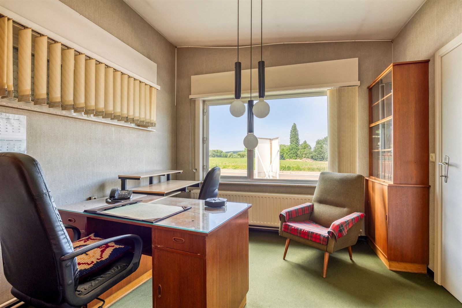 Ruime villa (bungalow) met 4 slaapkamers en atelier op terrein van 13a 22ca foto 7
