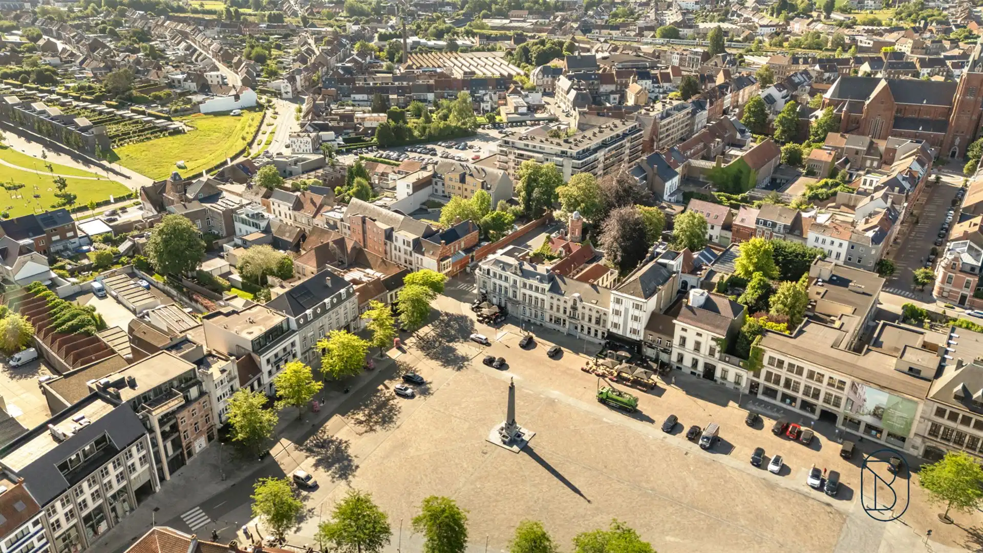 Statige herenwoning (1.000 m²) op de Markt in Ronse foto 18