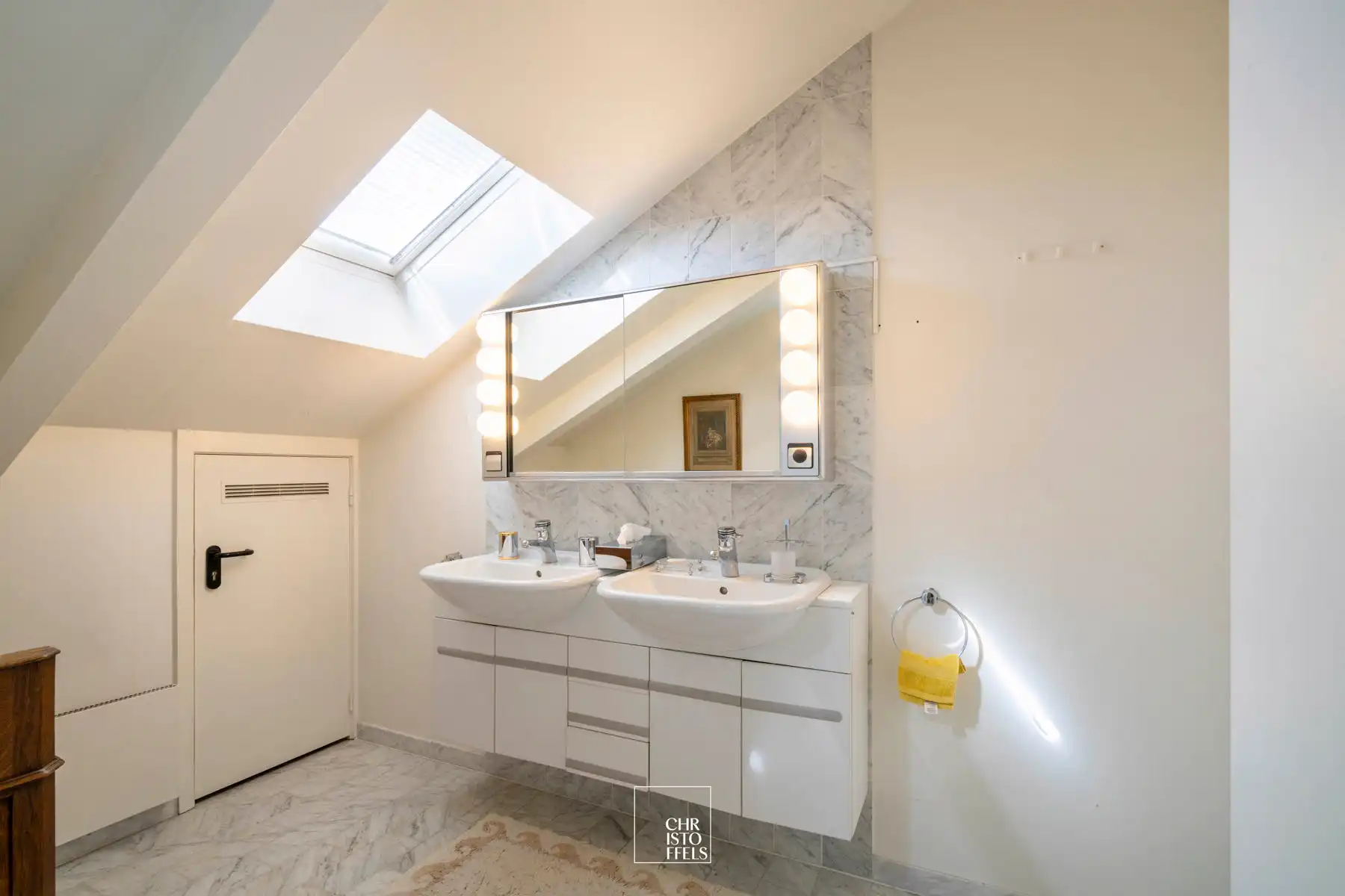 Riant penthouse (310m²) in een groene parkomgeving nabij Maastricht! foto 21