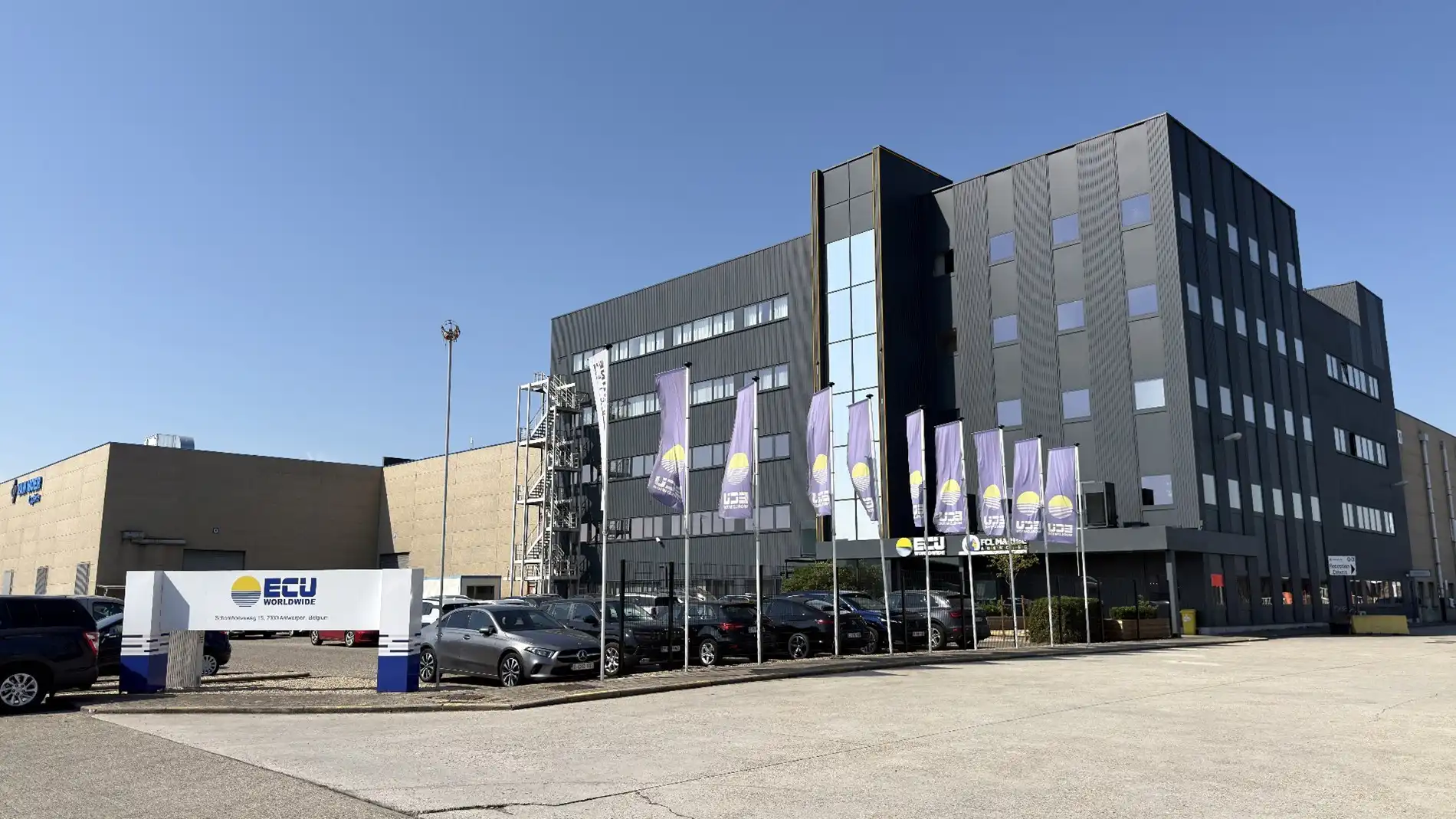 Budgetvriendelijke kantoren te huur aan de haven van Antwerpen foto {{pictureIndex}}