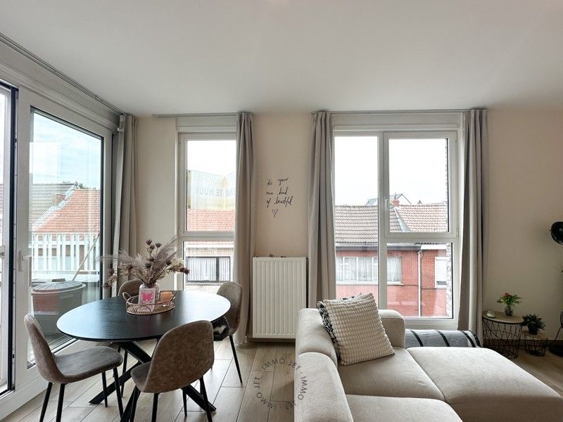 Recent appartement met 1 slaapkamer dichtbij het centrum van Beveren foto 5
