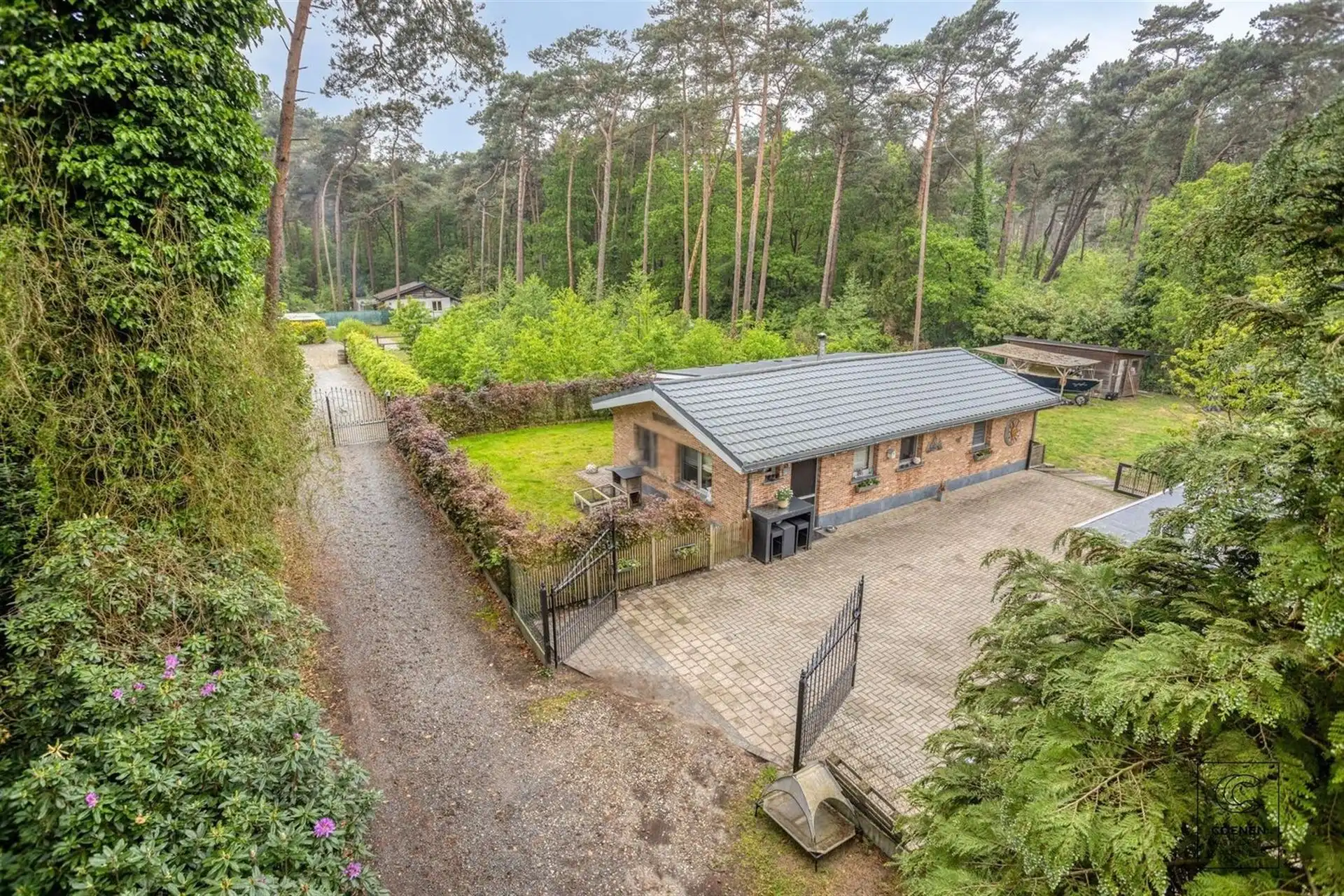 Verzorgde recreatiewoning op een rustige, bosrijke locatie! foto 23