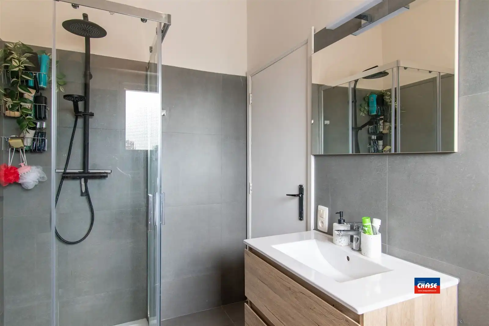 Prachtig appartement met 2 slaapkamers en terras foto 12