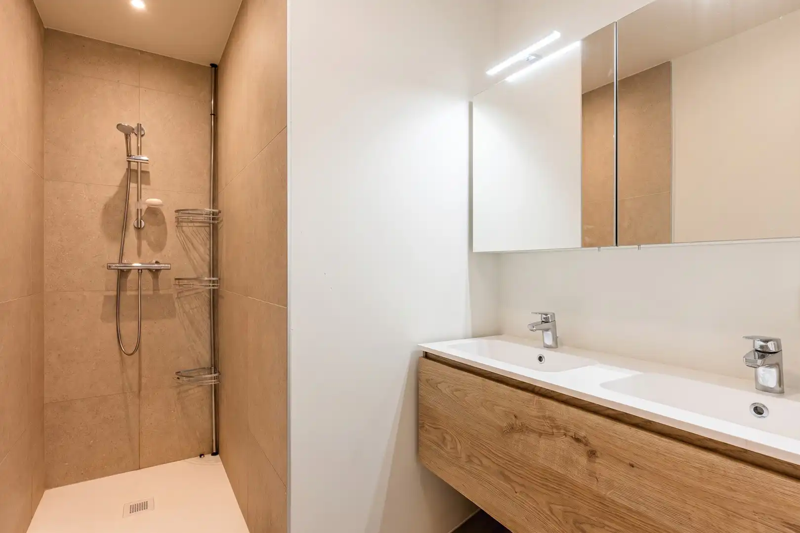 Recent nieuwbouwappartement te koop in Eeklo – ideale investering! foto 7