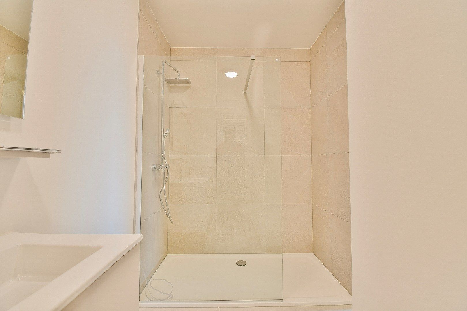 Nieuwbouwappartement met twee slaapkamers aan het kanaal van Oudenburg foto 11