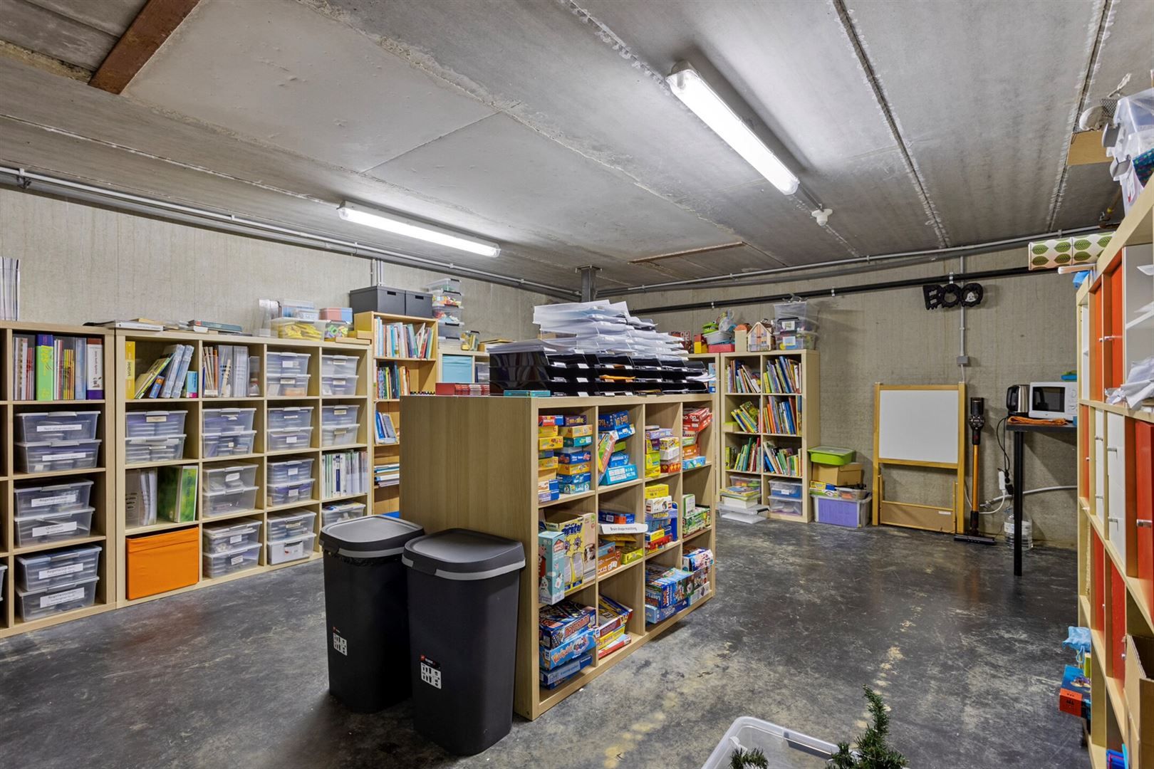 TE KOOP: Ruime woning met praktijkruimte in Maasmechelen! foto 31