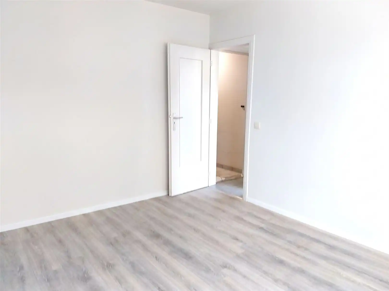 TE HUUR: Gelijkvloers appartement met één slaapkamer te Beringen! foto 9